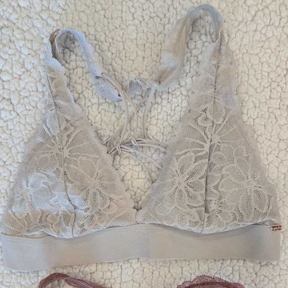 2-Pack PINK Lace‎ Bralette Bundle – Victoria’s Secret - Picture 2 of 7